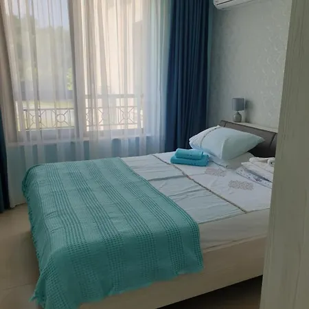 Alexander In Kavaci Beach, Apartment